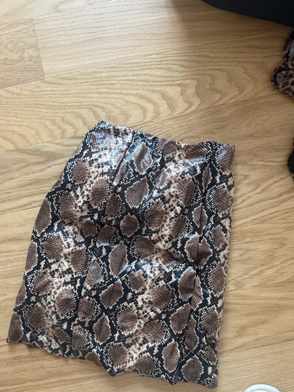 Commando Snake-Print leather skirt